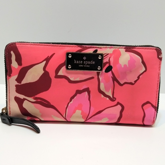 kate spade Handbags - Kate Spade Blake Avenue Neda wallet in Tiger Lily